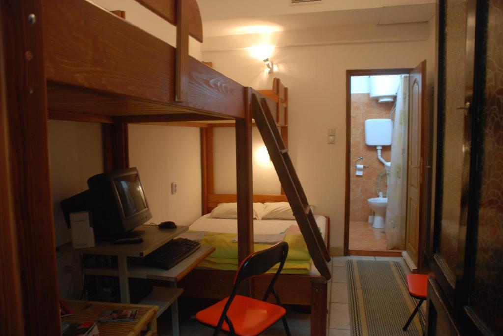 Tash Inn Hostel Βελιγράδι Δωμάτιο φωτογραφία